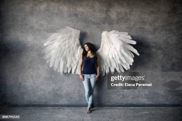 girl with angel wings - engelchen stock-fotos und bilder