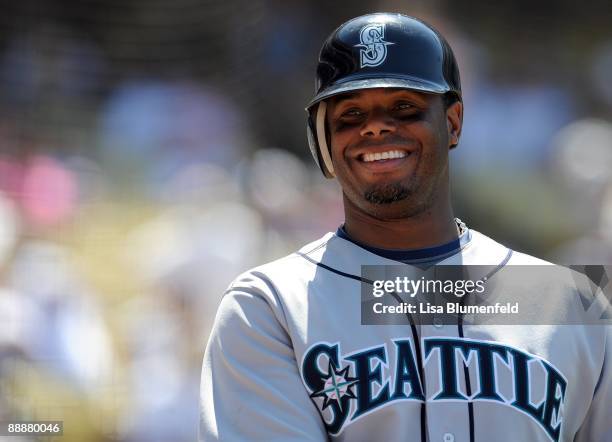 Ken Griffey Jr. #24 of the Seattle Mariners waits on deck during the game against the Los Angeles Dodgers at Dodger Stadium on June 28, 2009 in Los...
