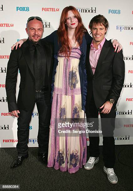 Fashion designer Alex Perry, model Alice Burdeu and Jonathon Pease arrive for the final of Australia's Next Top Model at Luna Park on July 7, 2009 in...