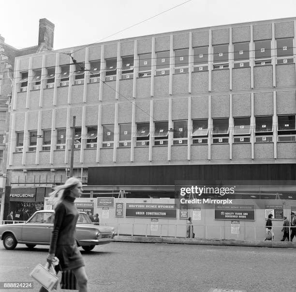 New BHS premises on Broad Street, Reading, Berkshire, 24th June 1967.