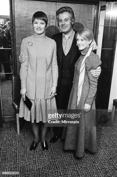 The Variety Club luncheon at the Savoy. Pictured left to right, Glenda Jackson, Danny La Rue and Polly James. Glenda Jackson received the 'BBC TV...