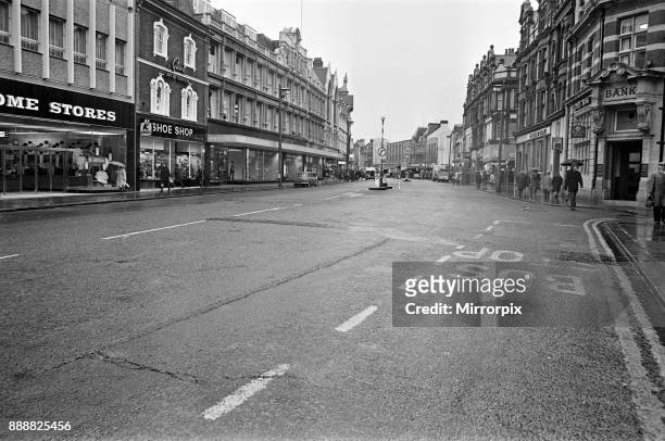 Street scenes, Broad Street and Friar Street, Reading, Berkshire. November 1970.