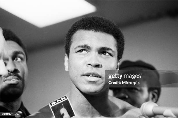 117 Drew Bundini Brown Photos and Premium High Res Pictures - Getty Images 117 Drew Bundini Brown Photos and Premium High Res Pictures - Getty Images