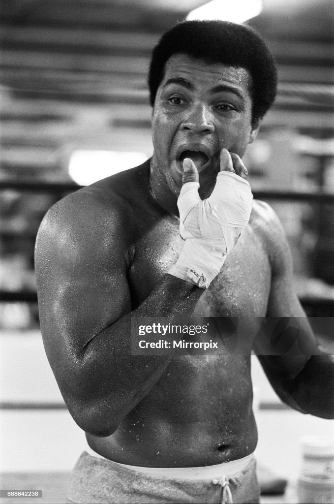 M Ali Rider Muhammad Ali training at his Pennsylvanian mountain retreat for his ...