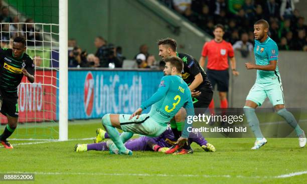 Sports, football, UEFA Champions League, 2016/2017, Group Stage, Group C, Matchday 2, Borussia Moenchengladbach versus FC Barcelona 1:2, Stadium...