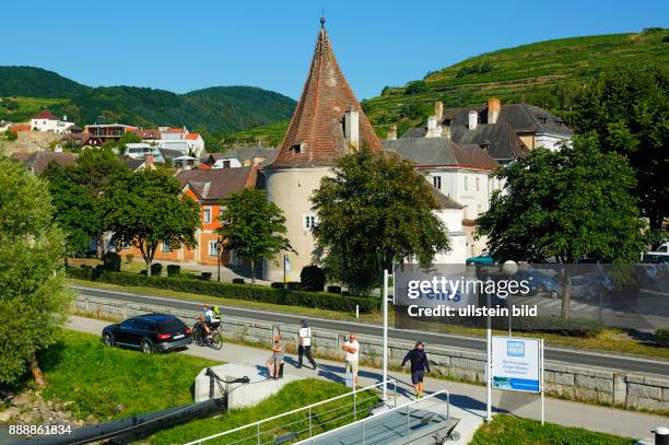 Austria, Lower Austria, A-Krems an der Donau, Danube, Wachau, Waldviertel, A-Krems-Stein, A-Stein an der Donau, city view, Danube promenade, ship...