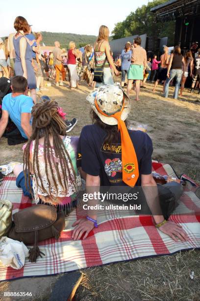 Burg Herzberg Festival 2015: In der Nähe der hessischen Gemeinde Breitenbach gelegen, findet das Festival bereits seit 1968 statt und ist eines der...