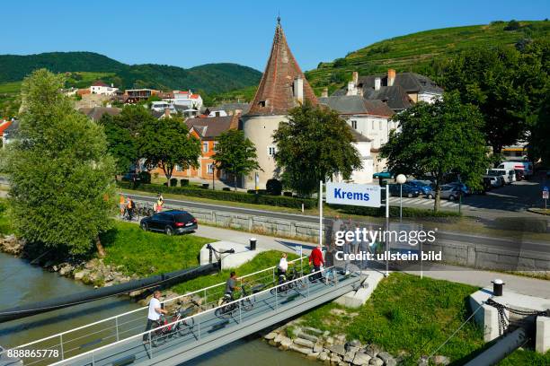 Austria, Lower Austria, A-Krems an der Donau, Danube, Wachau, Waldviertel, A-Krems-Stein, A-Stein an der Donau, city view, Danube promenade, ship...