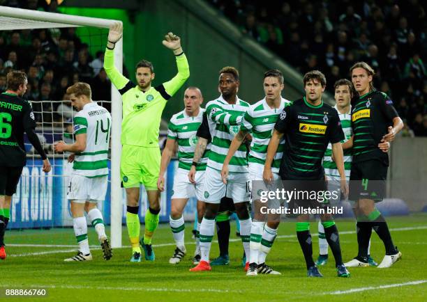 Sports, football, UEFA Champions League, 2016/2017, Group Stage, Group C, Matchday 4, Borussia Moenchengladbach versus Celtic FC Glasgow 1:1, Stadium...