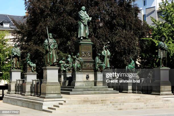 Worms, Rhine, Upper Rhine, Rhenish Hesse, Rhine-Neckar area, Rhine-Main district, Rhineland-Palatinate, Luther Monument by Ernst Rietschel on the...