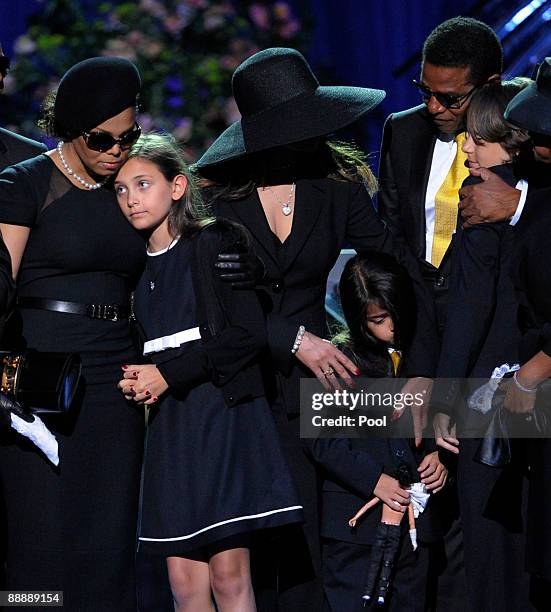 Singer Janet Jackson, Paris Michael Katherine Jackson, La Toya Jackson, Prince Michael II, Tito Jackson and Prince Michael I stand on stage during...