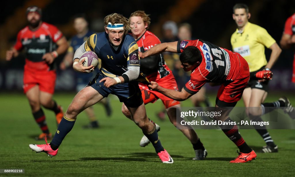 Tom Howe Rugby Worcester Warriors' Tom Howe gets away from Oyonnax' Alex Muller ...