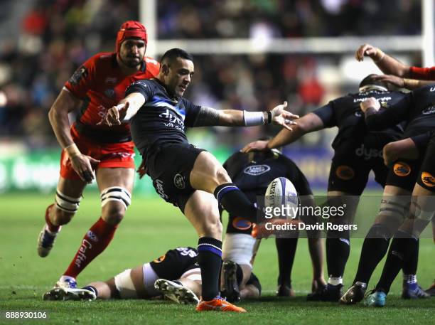 Kahn Fotuali'i of Bath clears the ball upfield during the European Rugby Champions Cup match between RC Toulon and Bath Rugby at Stade Felix Mayol on...