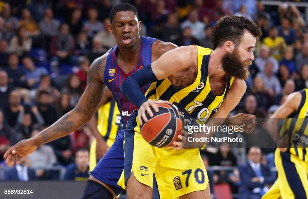 Luigi Datome and Kevin Seraphin during the match between FC Barcelona v Fenerbahce corresponding to the week 11 of the basketball Euroleague, in...
