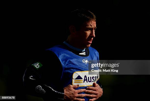 Kurt Gidley walks onto the field during a New South Wales Blues training session at the Regional Athletics Centre on July 8, 2009 in Gosford,...