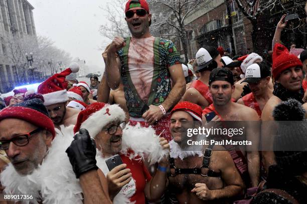Speedo Run Santa Speedo Run Photos and Premium High Res Pictures - Getty Images