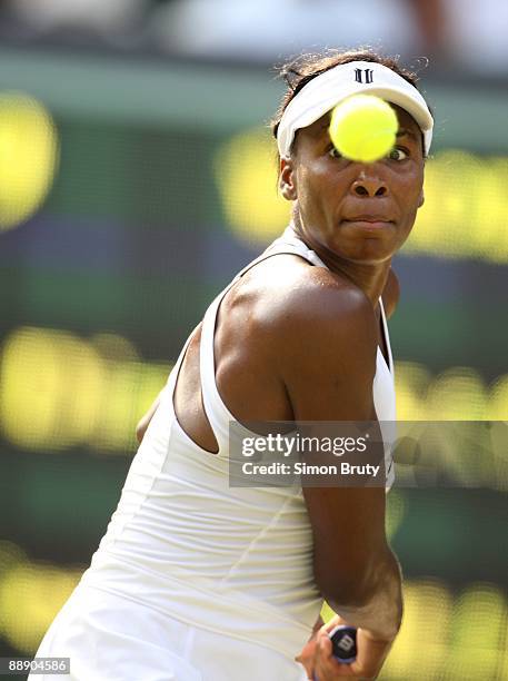 Closeup of USA Venus Williams in action vs Russia Dinara Safina during Women's Semifinals at All England Club. London, England 7/2/2009 CREDIT: Simon...