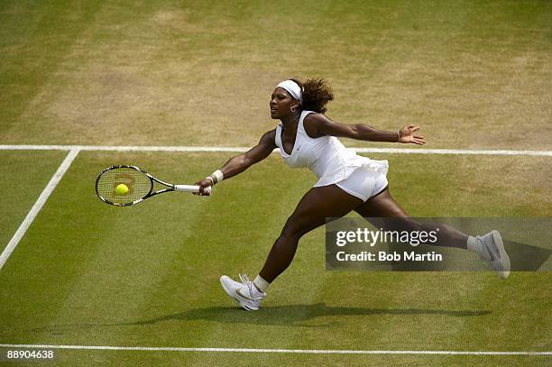 Serena Williams in action vs Russia Elena Dementieva during Women's Semifinals at All England Club. London, England 7/2/2009 CREDIT: Bob Martin