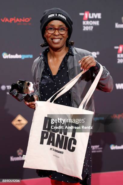 Shary Reeves Photos and Premium High Res Pictures - Getty Images