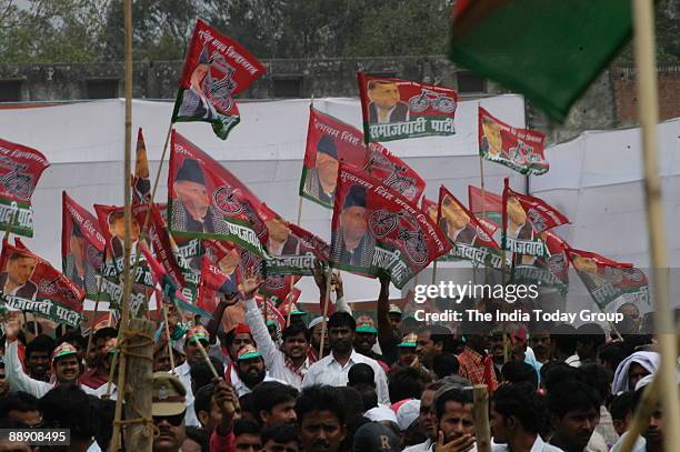 Congress Rally Rai Bareilly 300 Bareilly City Stock Photos, High-Res Pictures, and Images - Getty ...