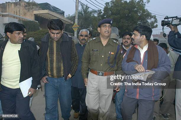 Noida SSP RKS Rathore who was transferred to Lucknow for his alleged negligence and rather cosy and dubious relationship with Nithari/ Noida serial...