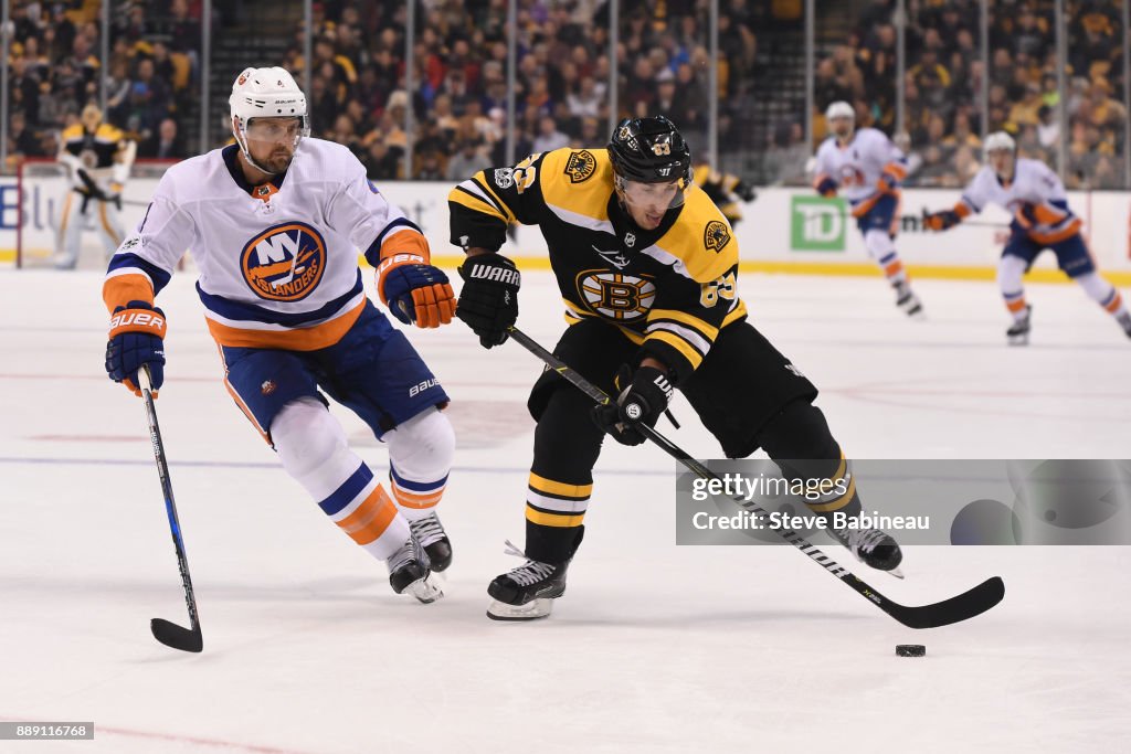 New York Islanders v Boston Bruins