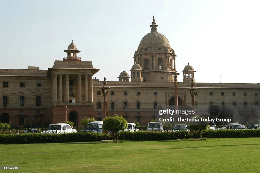 South Block, ( Parliament House ) New Delhi, India (DIGICAM-IT USED 17/10/2005)