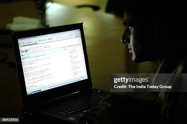Computer Searchng Computer Search Engine Photos and Premium High Res Pictures - Getty Images