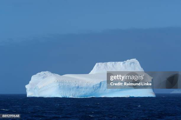 iceberg, antarctic sound, antarctic peninsula, antarctica - antarctic sound stock pictures, royalty-free photos & images