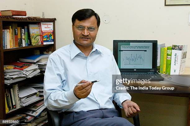 O Ramesh 83 Ramesh Chand Stock Photos, High-Res Pictures, and Images - Getty Images