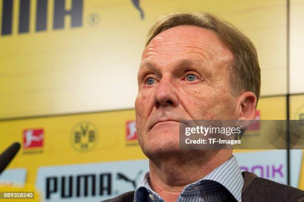 Hans-Joachim Watzke of Dortmund looks on during the press conference at Signal Iduna Park on December 10, 2017 in Dortmund, Germany.