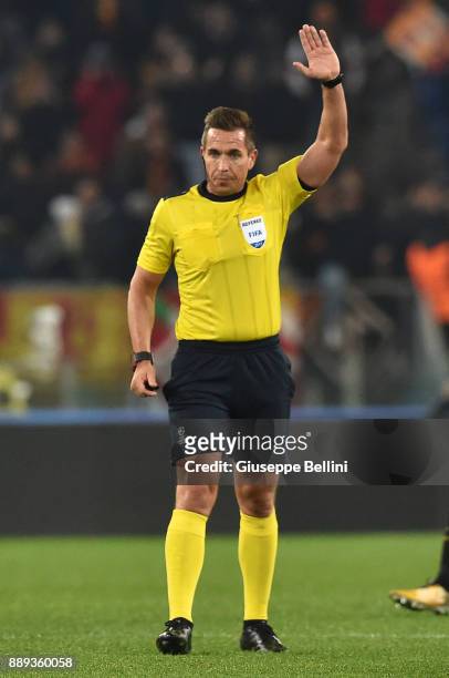 Referee Tobias Stieler during the UEFA Champions League group C match between AS Roma and Qarabag FK at Stadio Olimpico on December 5, 2017 in Rome,...