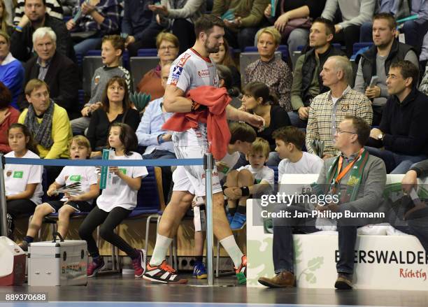 Felix Danner of MT Melsungen must leave the field during the game between Fuechse Berlin and dem MT Melsungen on december 10, 2017 in Berlin, Germany.