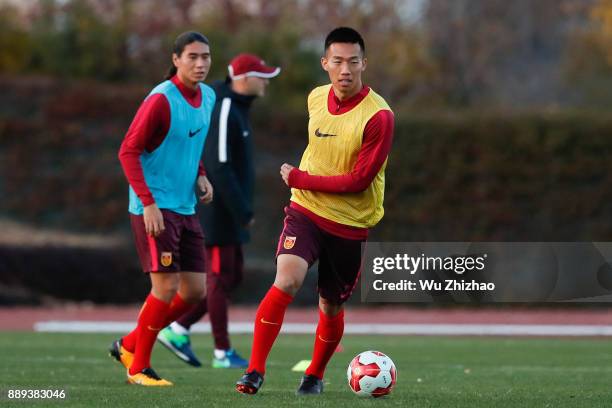 Players of China attend a training session during the 2017 EAFF E-1 Football Championship Final round on December 10, 2017 in Tokyo, Japan.