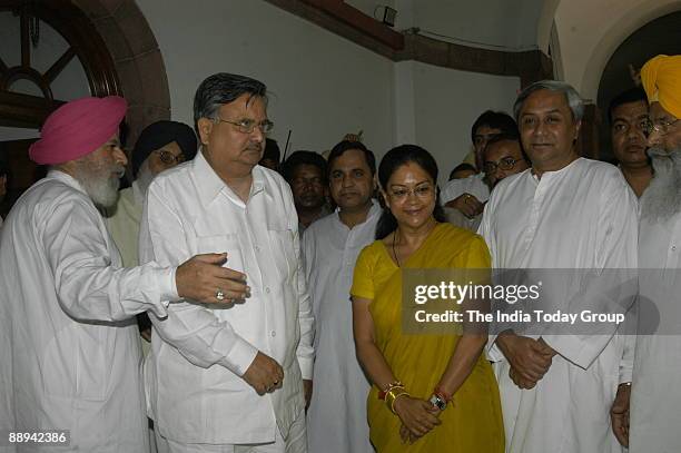 Vasundhara Raje, Chief Minister of Rajasthan along with Naveen Patnaik, Chief Minister of Orissa, Raman Singh, Chief Minister of Chhattisgarh, SS...