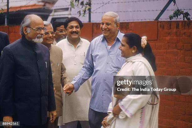 Mayawati, Inder Kumar Gujral, Kanshi Ram