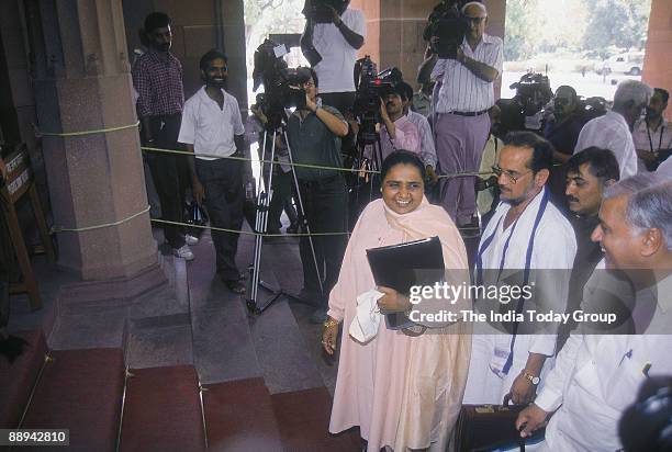 Akbar Dumpy 169 Akbar Ahmed Stock Photos, High-Res Pictures, and Images - Getty Images