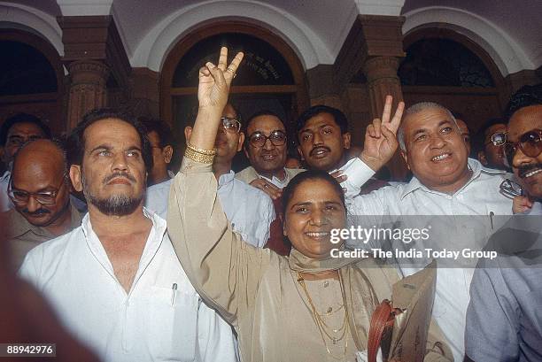 Akbar Dumpy 169 Akbar Ahmed Stock Photos, High-Res Pictures, and Images - Getty Images