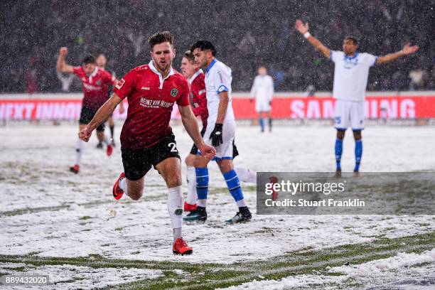 Niclas Fullkrug of Hannover 96 celebrates after scoring his team's first goal to make it 1-0 during the Bundesliga match between Hannover 96 and TSG...