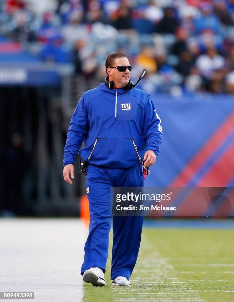 Head coach Ben McAdoo of the New York Giants looks on against the Kansas City Chiefs on November 19, 2017 at MetLife Stadium in East Rutherford, New...