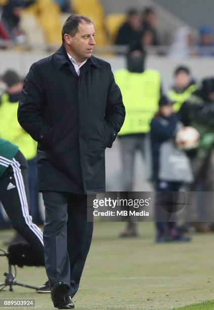 Coach Iurii Vernydub of Zorya Luhansk. UEFA Europa League Group J match between Zorya Luhansk and Athletic Bilbao at Arena Lviv in Lviv, Ukraine....