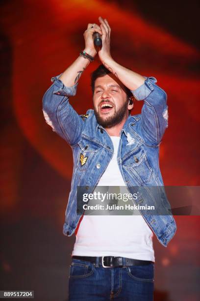 Claudio Capeo performs on stage during the 31st France Television Telethon at Pavillon Baltard on December 9, 2017 in Nogent-sur-Marne, France.