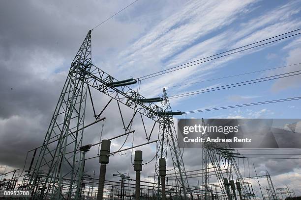 Power lines of the Kruemmel nuclear power plant, operated by Swedish energy giant Vattenfall, seen on July 9, 2009 in Kruemmel near Hamburg, Germany....