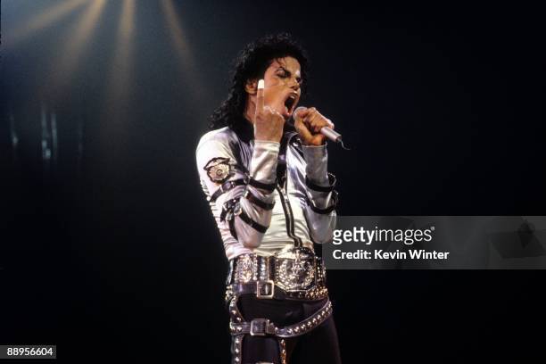 Michael Jackson performs during the "Bad" Tour at the Los Angeles Memorial Sports Arena on January 1989 in Los Angeles, California.