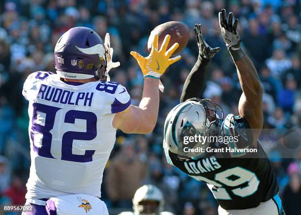 Kyle Rudolph of the Minnesota Vikings catches a touchdown against the Carolina Panthers in the first quarter during their game at Bank of America...