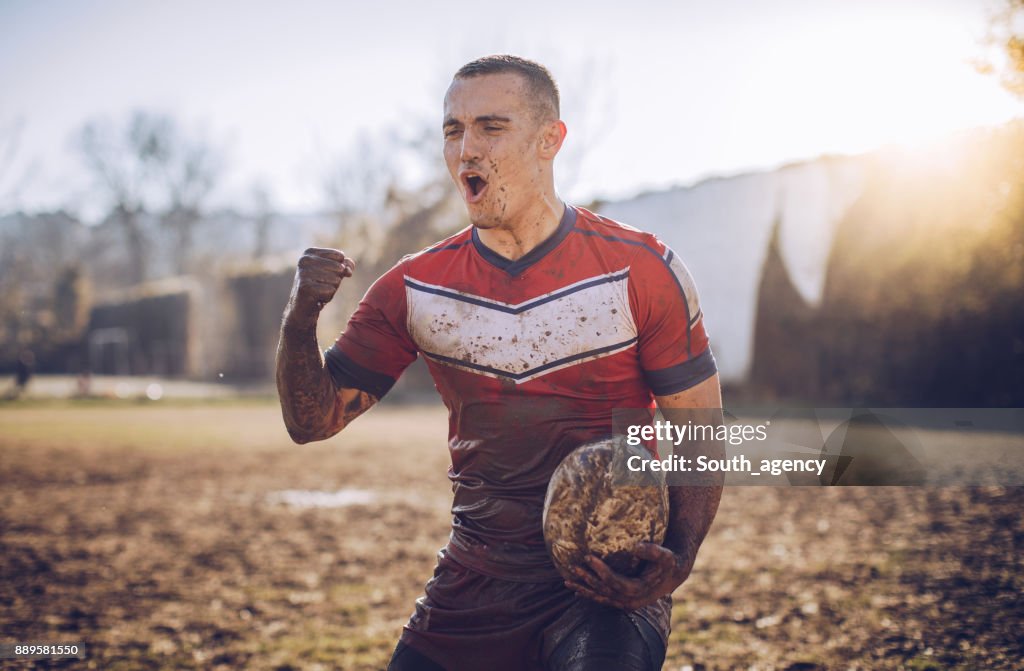 Schmutzige Rugbyspieler