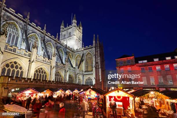 christmas market in bath - bath england stock-fotos und bilder