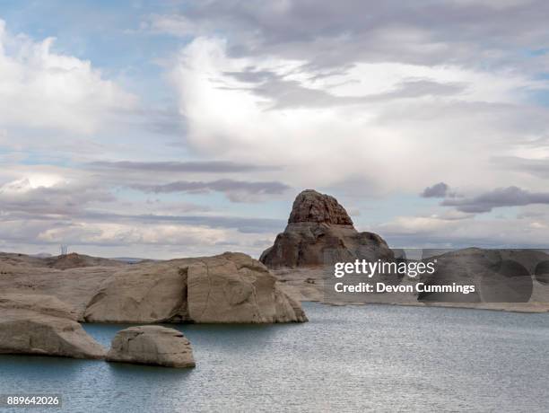 lone rock canyon, lake powell, utah - u.s. department of the interior stock pictures, royalty-free photos & images