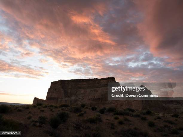 lone rock canyon, lake powell, utah - u.s. department of the interior stock pictures, royalty-free photos & images