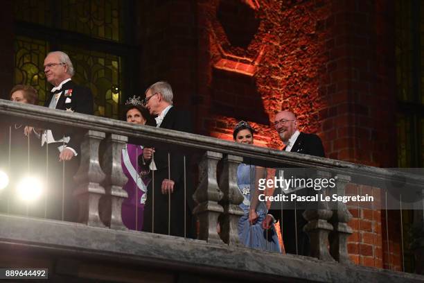Doctor Samoan Barish and King Carl XVI Gustaf of Sweden,Queen Silvia of Sweden and Joachim Frank, laureate of the Nobel Prize in chemistry and Crown...